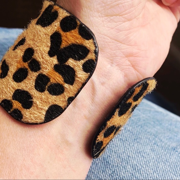 🎁 Leopard cuff bracelet Faux leather animal print - Picture 3 of 5